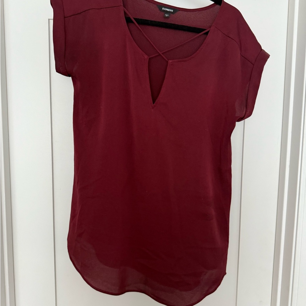 Express Women's Wine Red Short Sleeve V-Neck Top